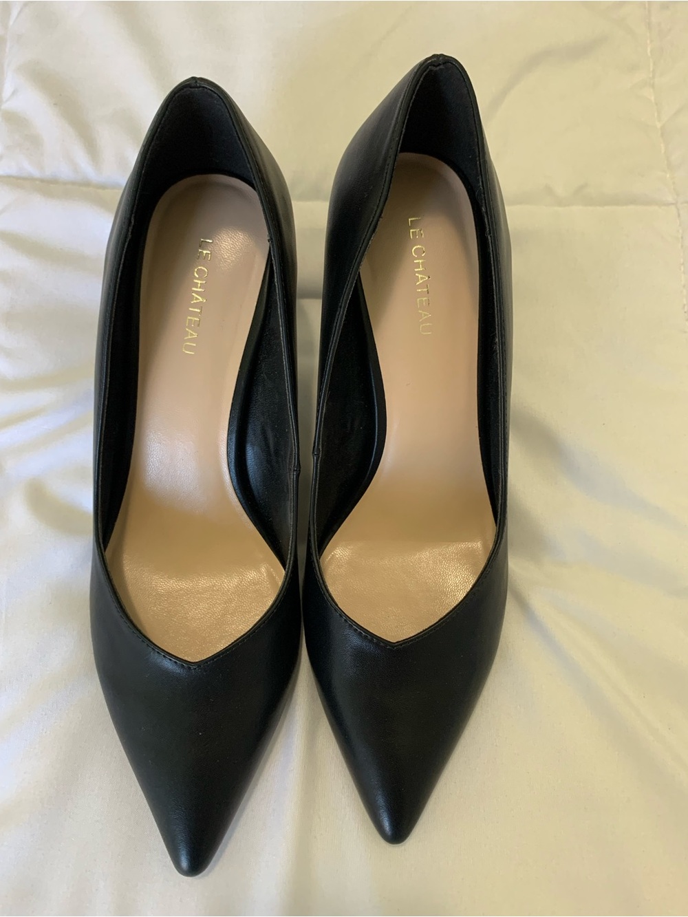 New LE CHATEAU heels size 39